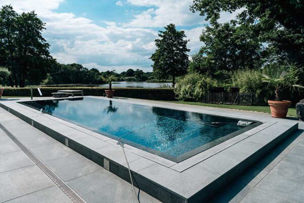 Pool M-Line
